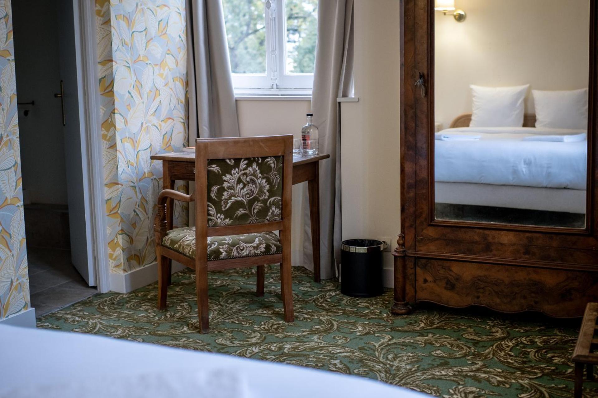 Chateau De L'aubriere - Teritoria Hotel 3*