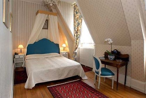 Chateau De L'aubriere - Teritoria Hotel 3*
